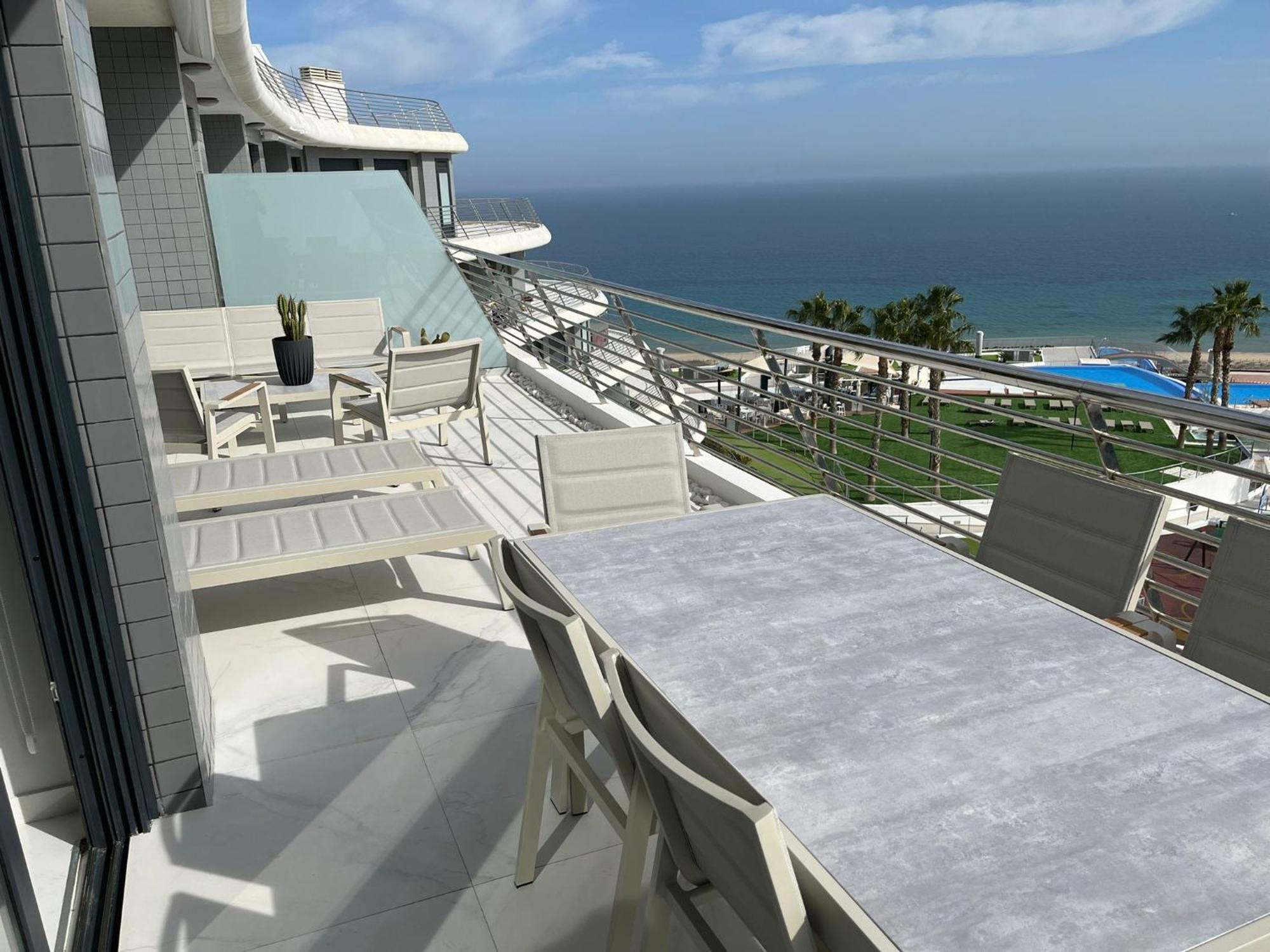 Infinity View 8 Apartment Arenales del Sol Luaran gambar
